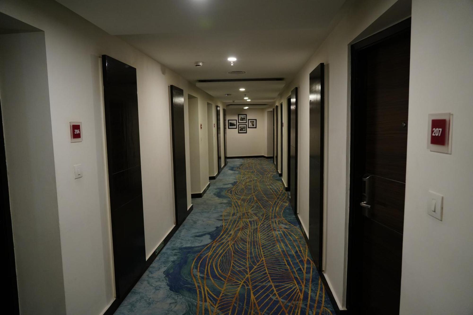 Four Points By Sheraton Vadodara Exteriör bild