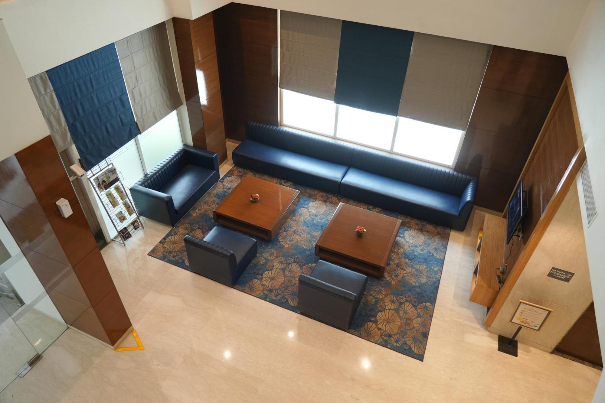 Four Points By Sheraton Vadodara Exteriör bild