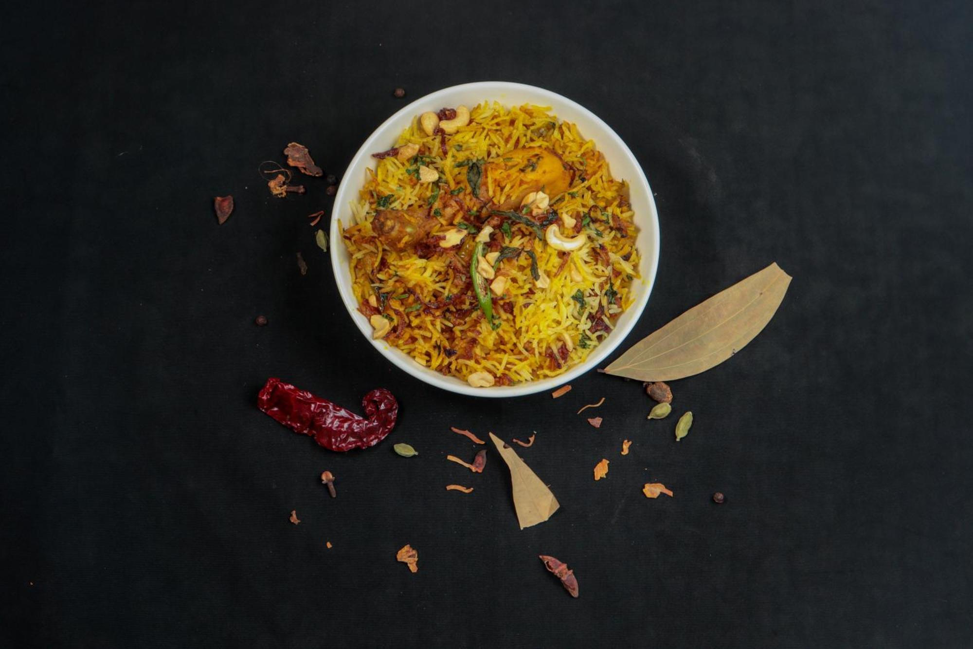 Four Points By Sheraton Vadodara Exteriör bild