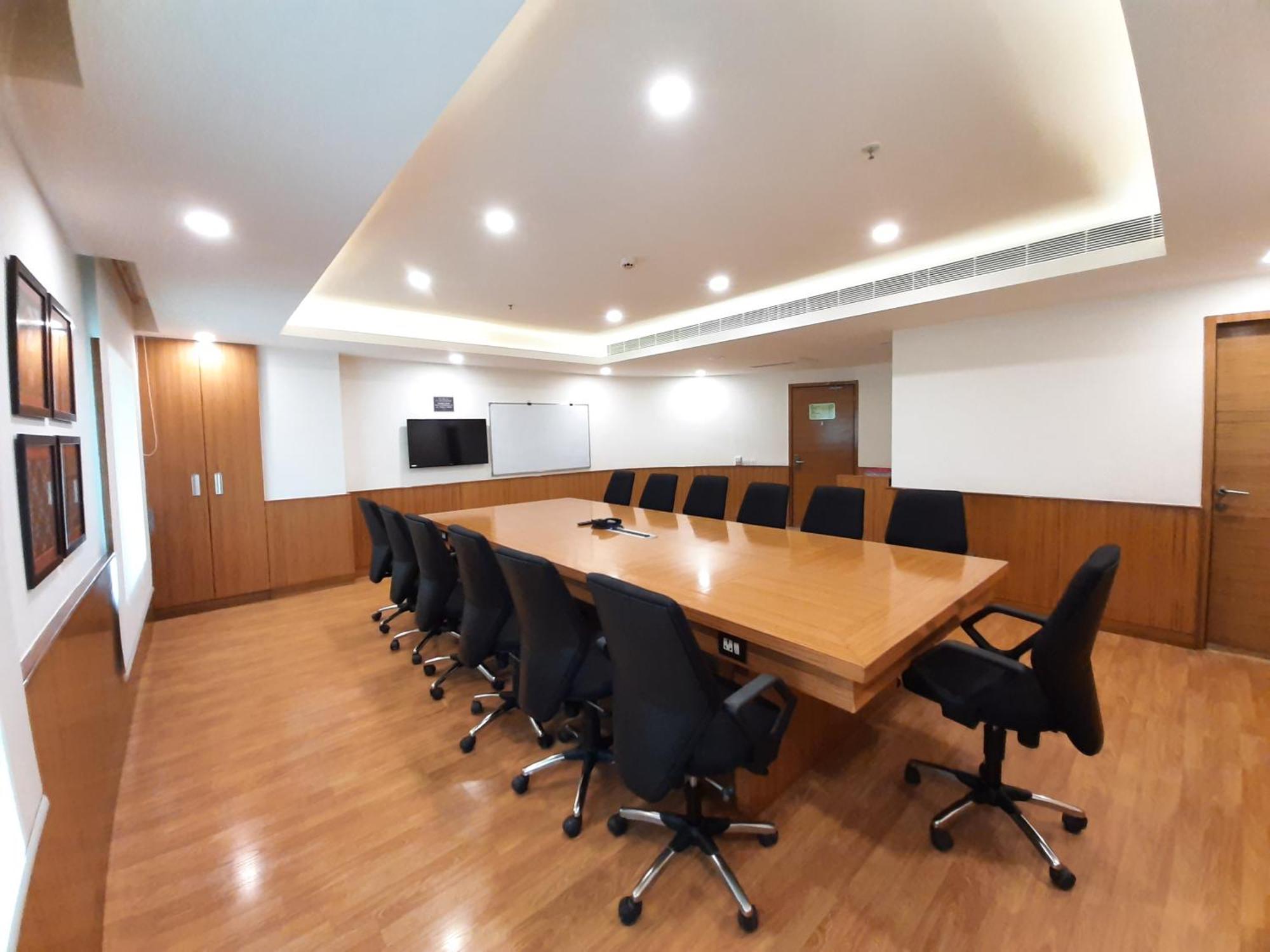 Four Points By Sheraton Vadodara Exteriör bild