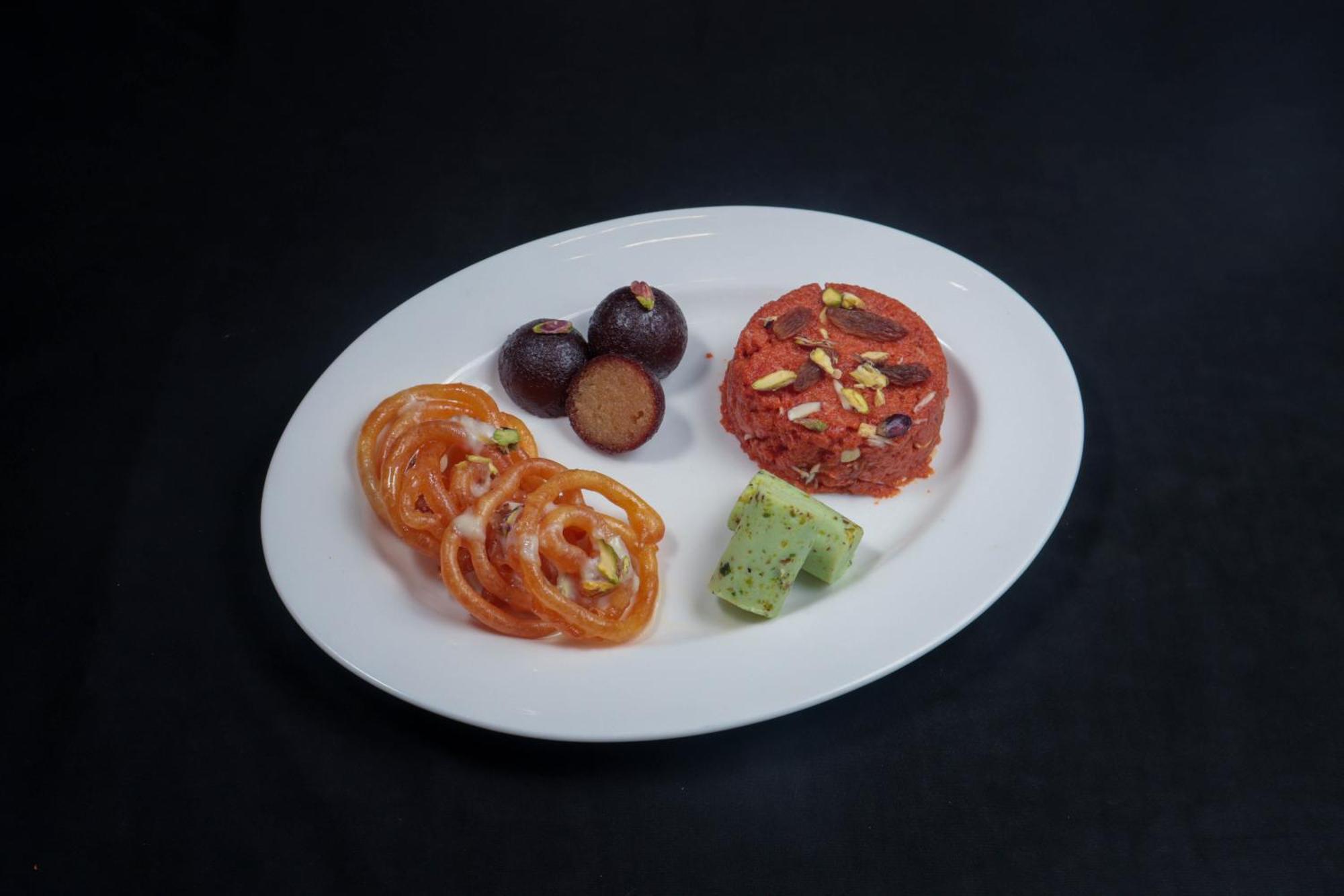 Four Points By Sheraton Vadodara Exteriör bild
