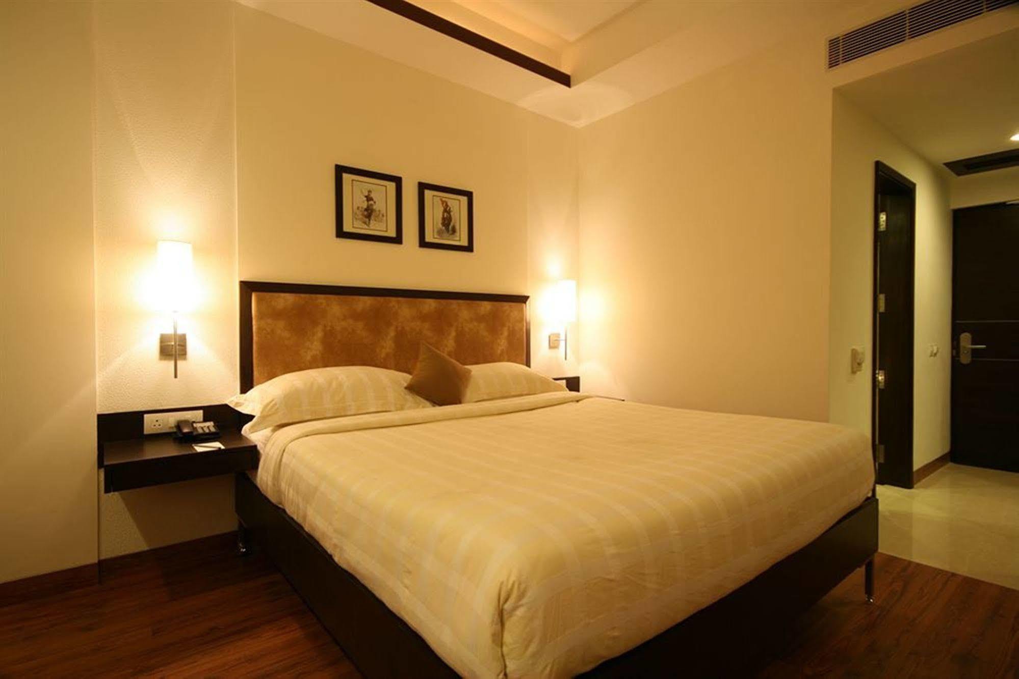 Four Points By Sheraton Vadodara Rum bild